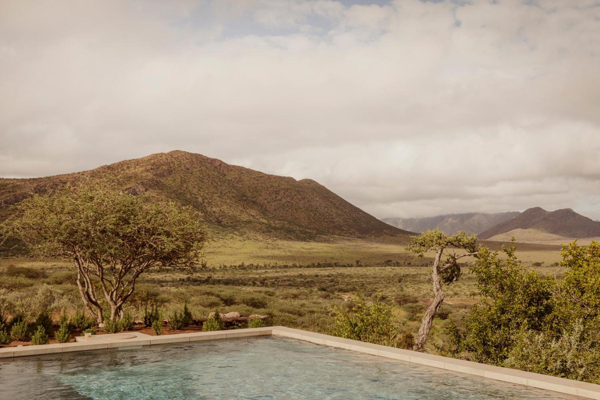 Gmundner Lodge Windhoek Exteriör bild